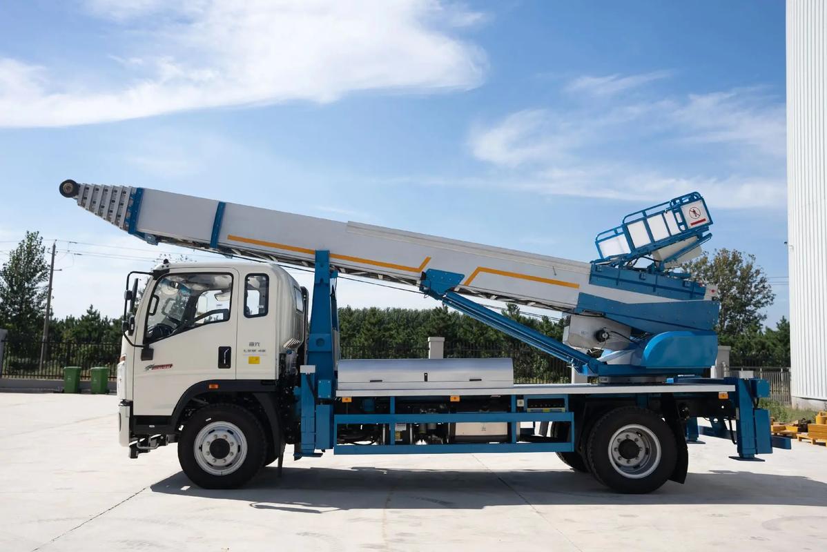 东河镇云梯上料车租赁费用